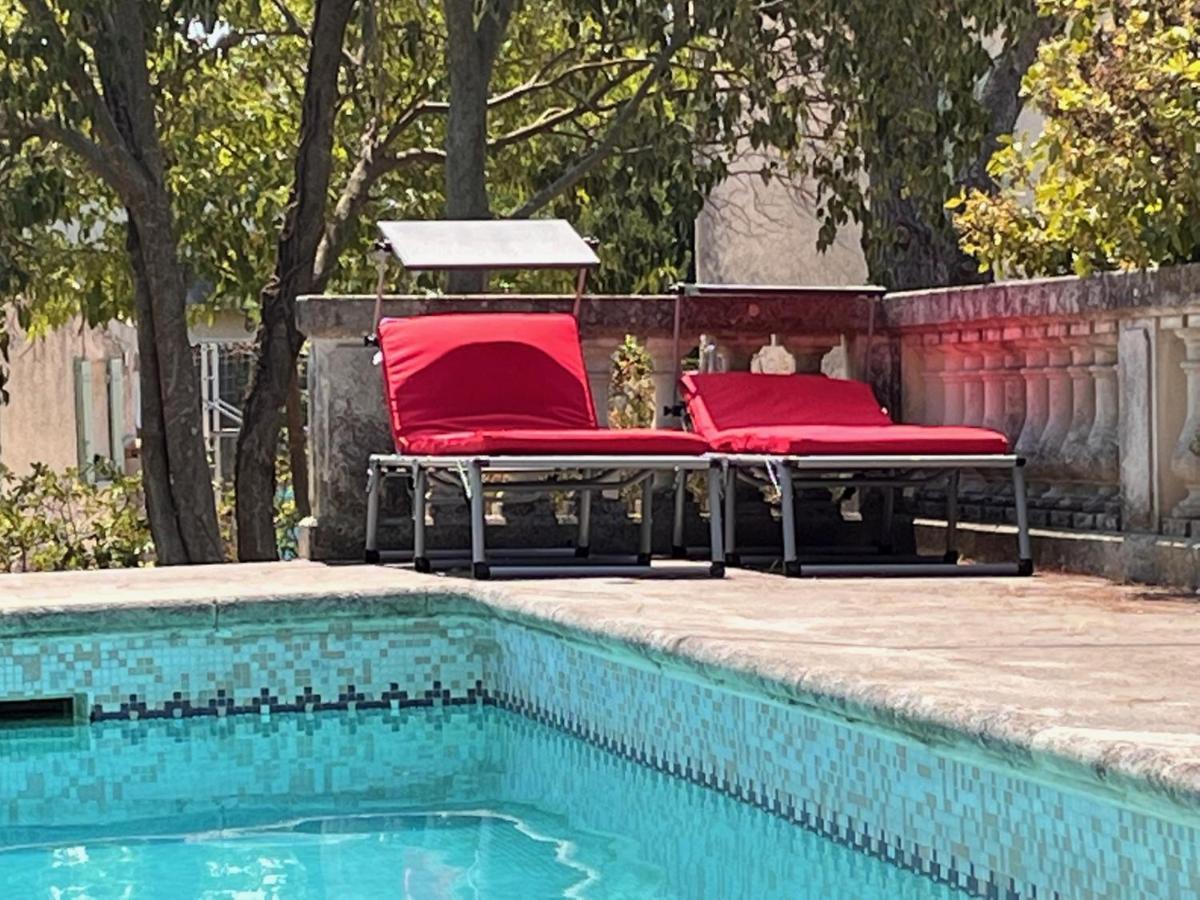 Maisonnette Independante Avec Jardin/Patio Νιμ Εξωτερικό φωτογραφία